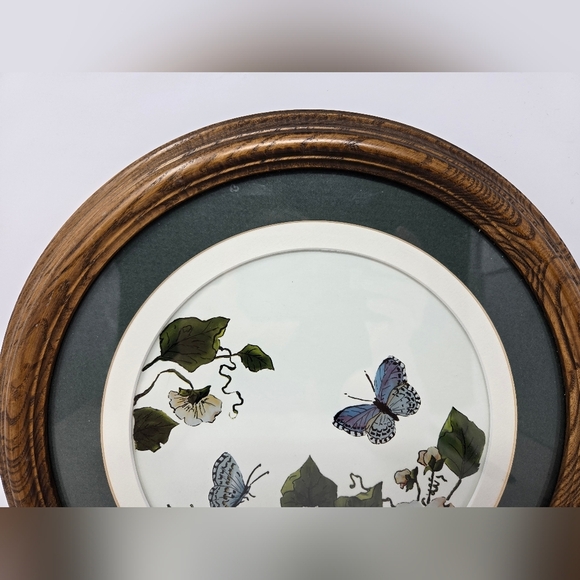 ARTifacts By Tracy Butterfly Flowers & Vines Art In Round Frame Nature Spring - Picture 2 of 11